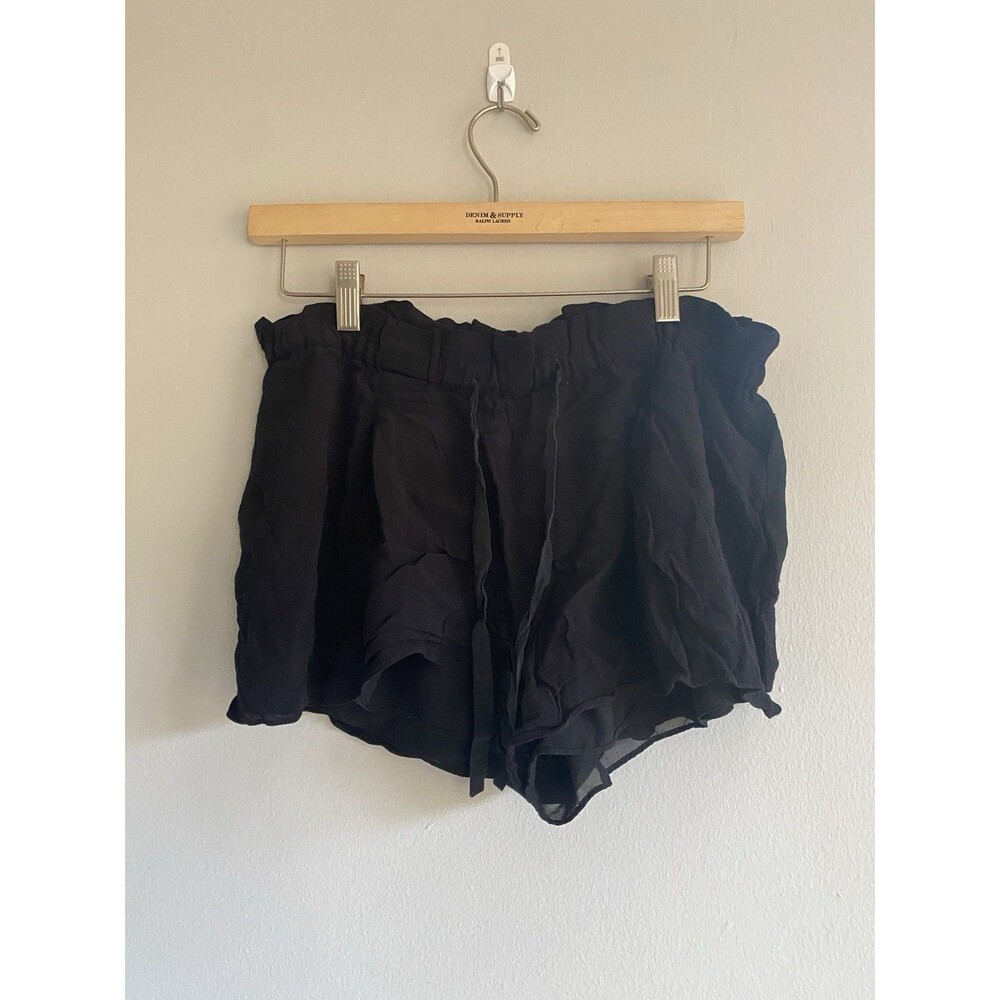WILFRED ARITZIA black pull on crepe shorts size M Medium Womens Casual